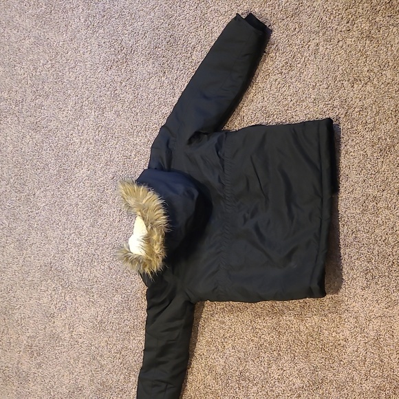 Children's Place Black parka size 5/6 - Picture 4 of 4